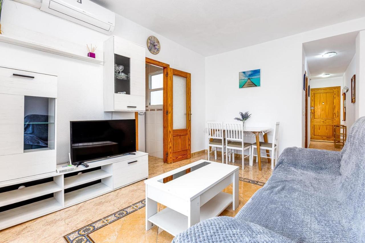 Сomfortable Apartament Caballero De Rodas Torrevieja Kültér fotó