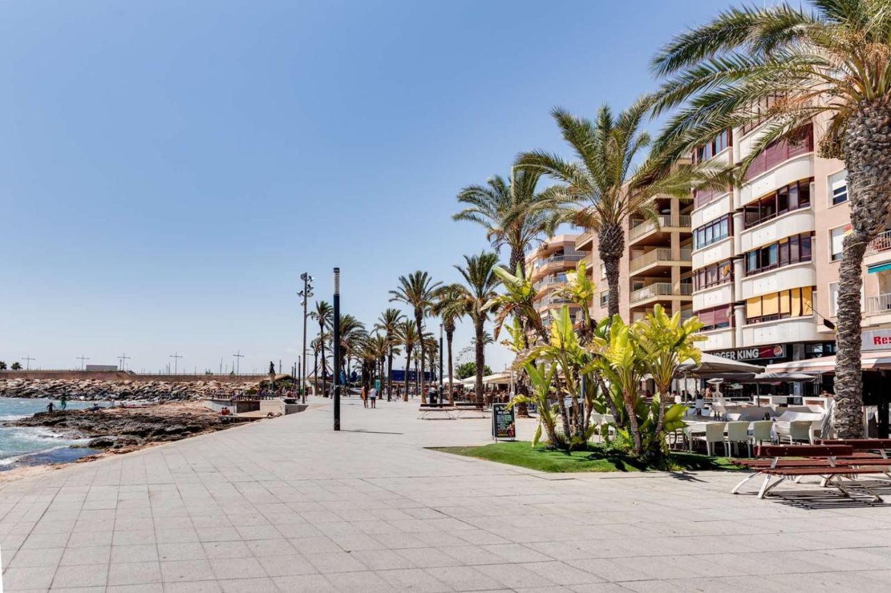 Сomfortable Apartament Caballero De Rodas Torrevieja Kültér fotó