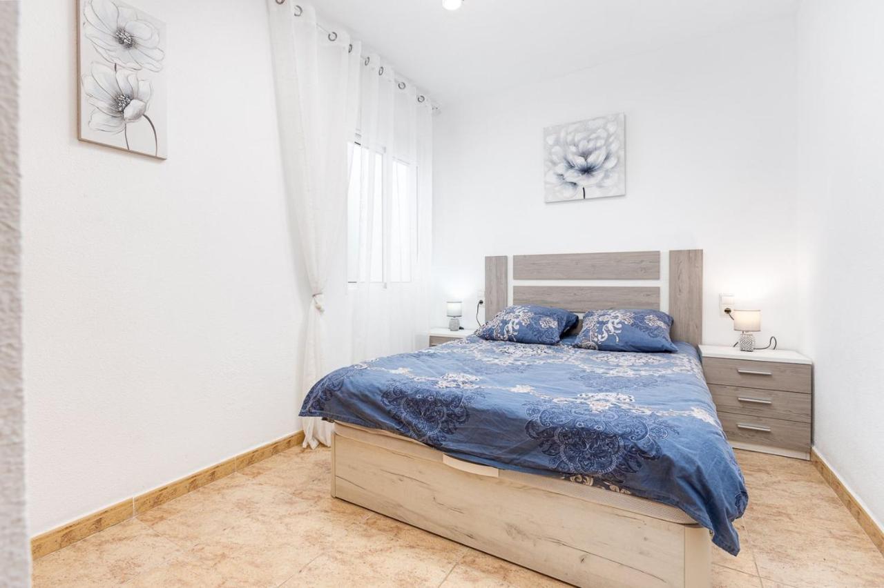 Сomfortable Apartament Caballero De Rodas Torrevieja Kültér fotó