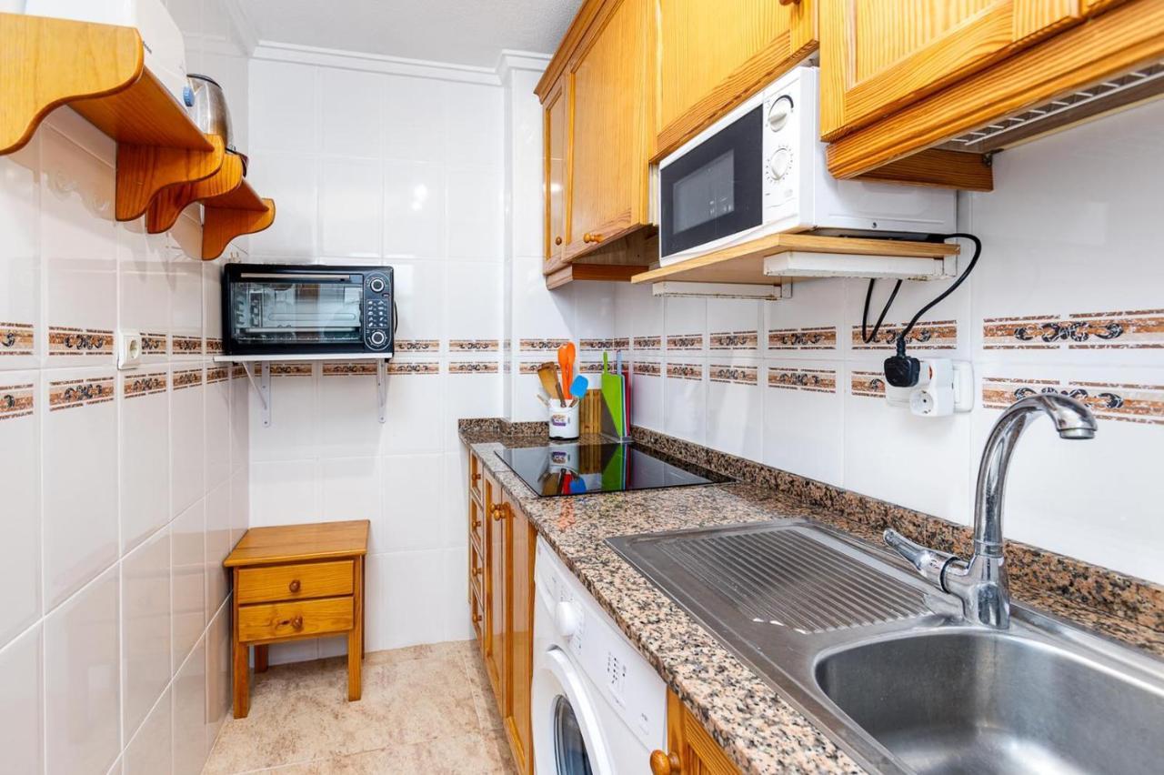 Сomfortable Apartament Caballero De Rodas Torrevieja Kültér fotó
