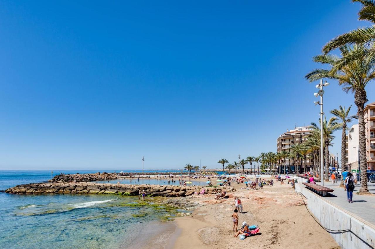 Сomfortable Apartament Caballero De Rodas Torrevieja Kültér fotó