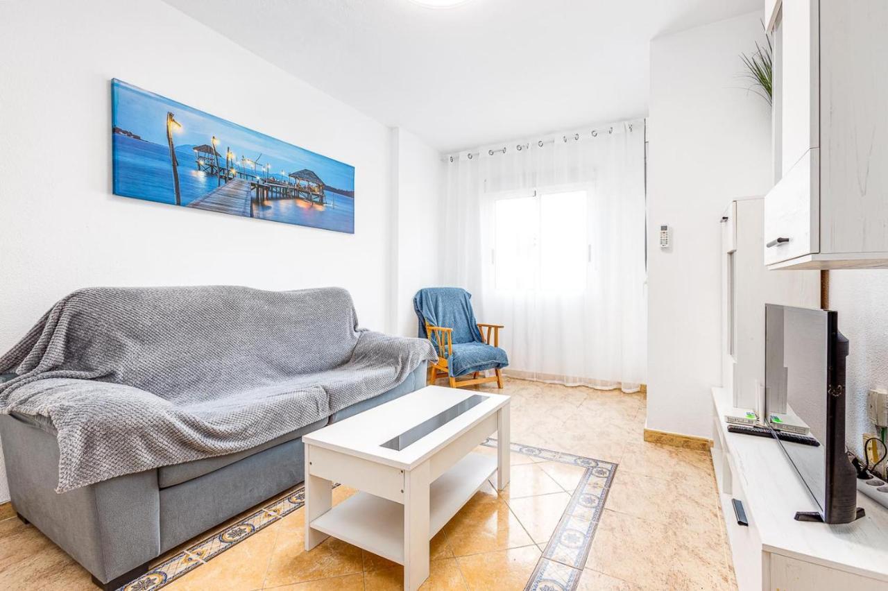 Сomfortable Apartament Caballero De Rodas Torrevieja Kültér fotó