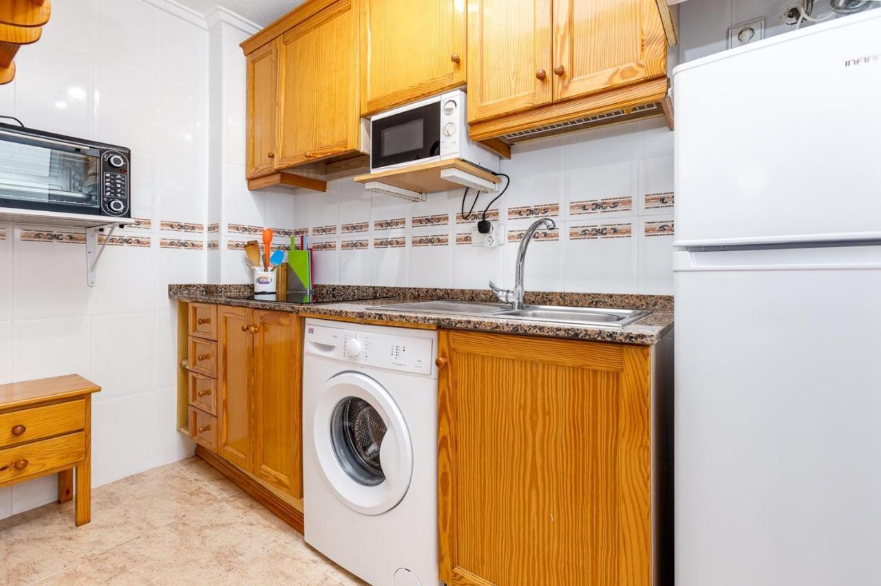 Сomfortable Apartament Caballero De Rodas Torrevieja Kültér fotó