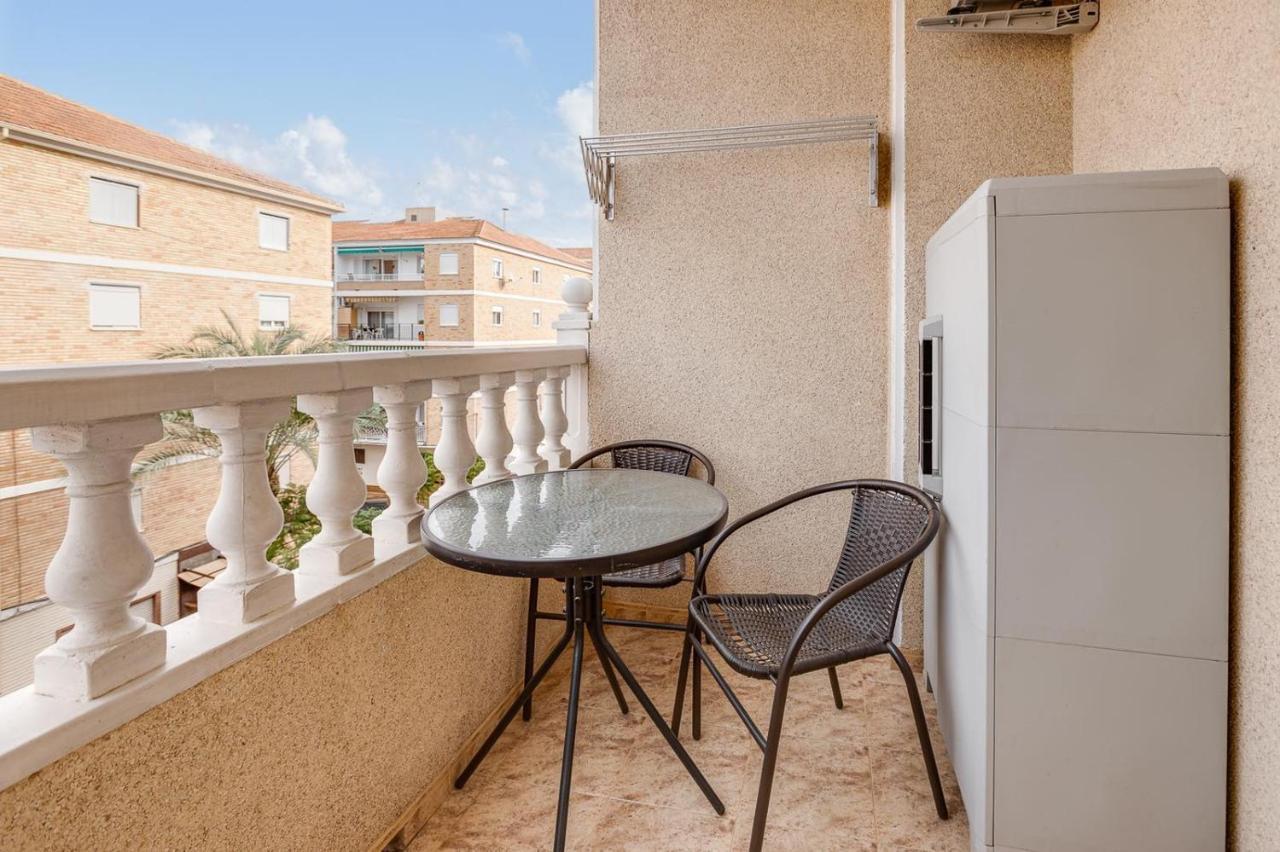 Сomfortable Apartament Caballero De Rodas Torrevieja Kültér fotó