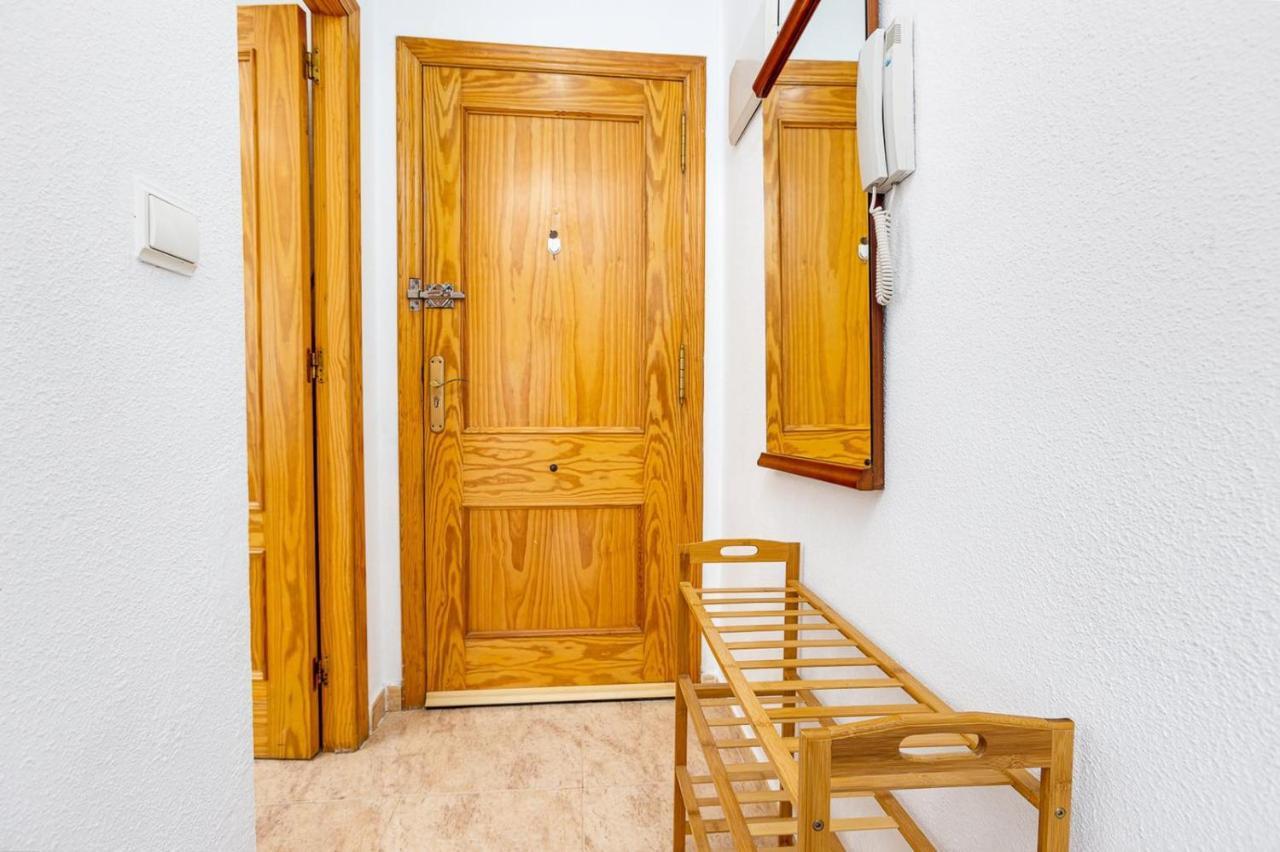 Сomfortable Apartament Caballero De Rodas Torrevieja Kültér fotó